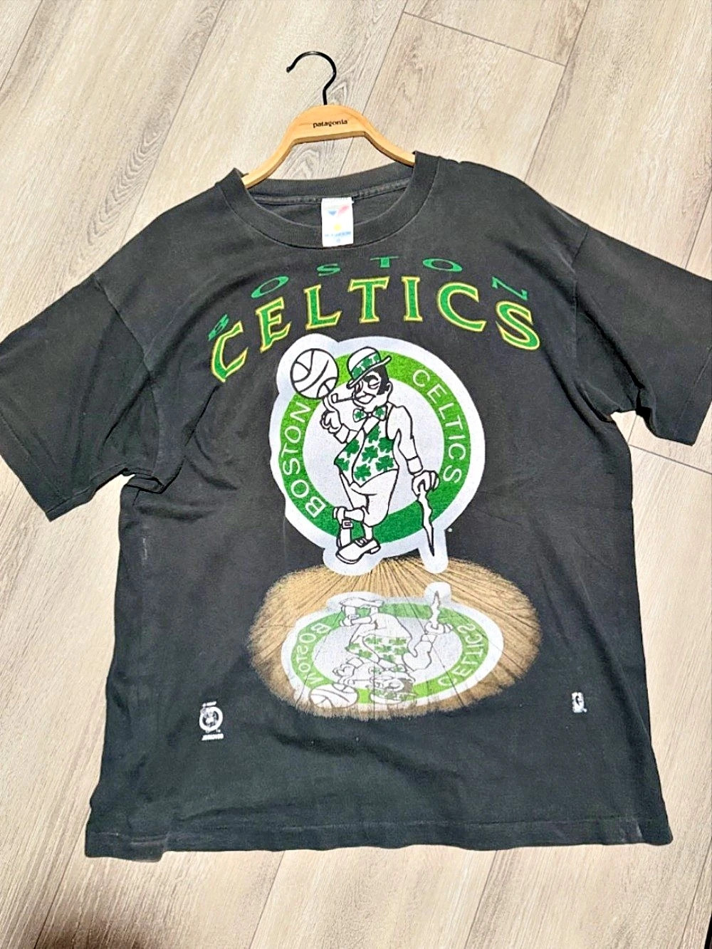 Atef Boston Celtics Graphic Tee XL